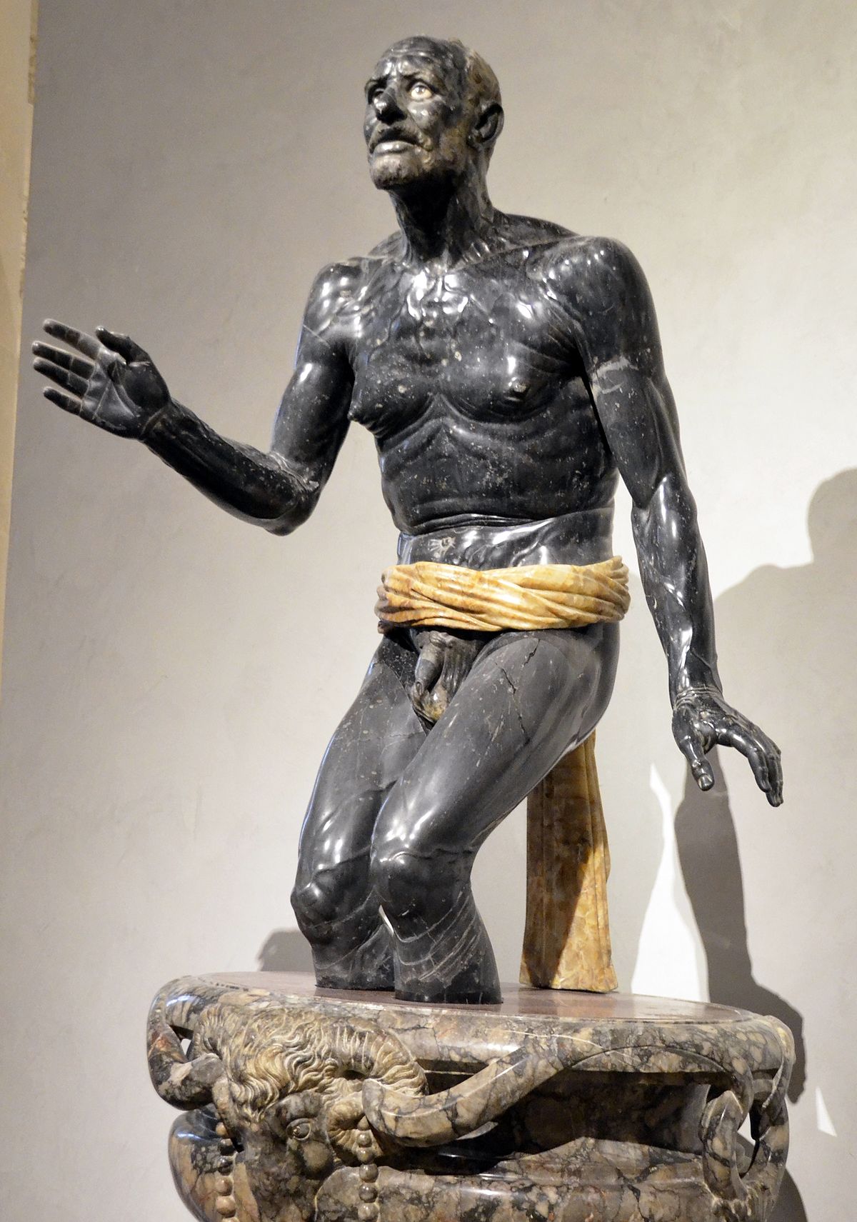 Statue du pécheur dit Sénèque mourant Musée du Louvre